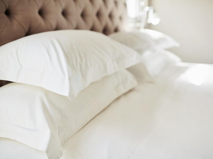 Ilustrasi Bantal Tidur