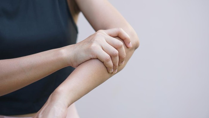 6 Penyebab Kedutan Lengan Kiri Serta Cara Mencegahnya