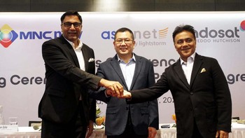 Kesepakatan akuisisi pelanggan dan network MNC Play ini telah selesai dan diresmikan di MNC Tower, Senin (27/11/2023). Acara ini dihadiri oleh CEO Indosat Ooredoo Hutchison, Vikram Sinha, Executive Chairman MNC Group Hary Tanoe Soedibjo dan CEO Lightstorm Group, Amajit Gupta.  