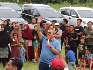 Keliling Tanah Datar, Andre Rosiade Serap Aspirasi Warga-Salurkan Bantuan