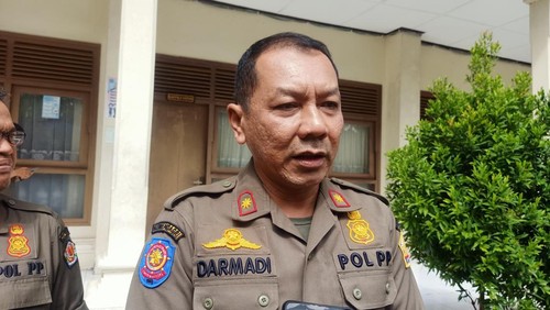 Kepala Satpol PP Bali I Dewa Nyoman Rai Darmadi di kantor Satpol PP Denpasar, Bali, Selasa (28/11/2023).
