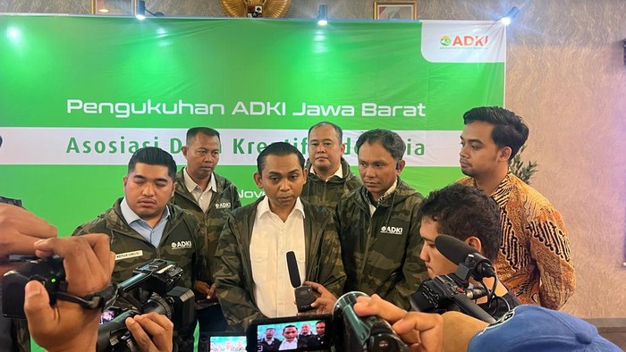 Ketua Umum DPP Asosiasi Desa Kreatif Indonesia Fikri El-Aziz  dan Ketua DPD ADKI Jabar Yulham Rizal (dok,ist)