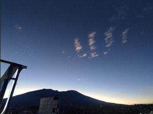 Heboh Video Penampakan Awan Membentuk Lafaz Allah di Atas Gunung Marapi