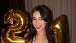 5 Potret Megan Domani Tak Masalah Dijodohkan dengan Lawan Main