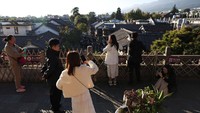 Di dunia maya sendiri, Dali juga ternyata banyak dicari. Pada WeChat pencarian Dali meningkat tajam. Pencariannya dari 7% tahun lalu menjadi 290% pada satu hari di bulan Juli. Saat itu banyak warga China yang tengah merencanakan perjalanan musim panas.