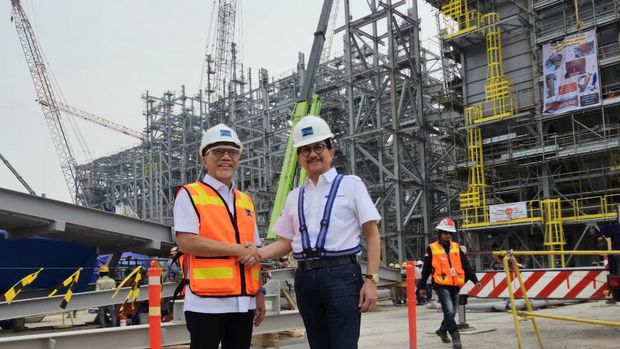 Menteri Perdagangan Zulkifli Hasan berkunjung ke smelter tembaga PT Freeport Indonesia di JIIPE, Gresik, Jawa Timur. (Dok. PT Freeport Indonesia)