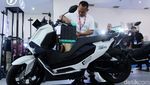 Motor Listrik Buatan Dalam Negeri Dipamerkan di SMESCO