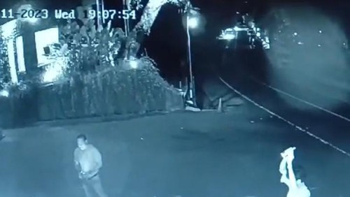 Kepala sekuriti salah satu hotel di Lombok Barat, diduga menganiaya dua anak buahnya.