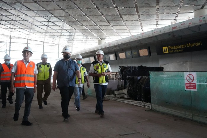 Perluas Jalan ke Bandara, Pemkab Kediri Lebarkan Simpang Empat Banyakan