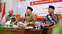 Dalam pemaparannya, Dahnil menyambut baik inisiatif Ponpes Wali Barokah dan DPP LDII yang memfasilitasi bedah buku Politik Pertahanan. 