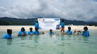 Program ini merupakan lanjutan dari transplantasi terumbu karang sebanyak 40 buah jaring laba-laba yang telah dilaksanakan pada 2021 lalu. 