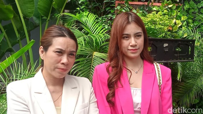 Rinoa Aurora dan ibunda