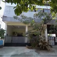 Menjadi bintang program Sobat Misqueen Trans 7 baru-baru ini, Pak Tarno sempat membeberkan ukuran propertinya. Luas 2 hektar, kata pria 73 tahun itu. (Foto: YouTube/Trans7 Official)