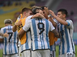Ruberto! Penyerang Argentina itu mencetak hat-trick pada menit ke-97 sekaligus membuat skor imbang 3-3. Pertandingan semifinal harus dituntaskan dengan adu penalti.