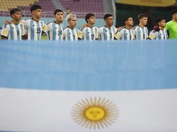 Pada kesempatan pertama, Jerman bikin gol lewat Eric da Silva Moreira sementara penendang Argentina Franco Mastantuono gagal setelah dibendung Heide. Dua kesempatan berikutnya, Jerman sukses sekali dan gagal sekali. Sementara Echeverri gagal menunaikan tugasnya dan Argentina mencetak gol pertamanya dari Juan Gimenez.