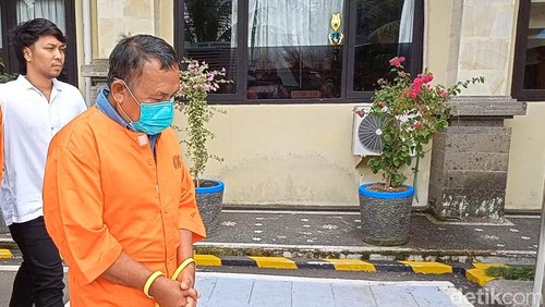 Tampang pelaku teror pemerasan uang Rp 5 miliar ke warga dan tokoh adat di Desa Penarungan, Badung, Selasa (28/11/2023).