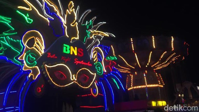 Tim detikJatim menikmati sejumlah wahana di Batu Night Spectacular