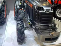 Bukan Cuma Mobil dan Motor, Traktor Petani Ini Berbekal Tenaga Listrik!