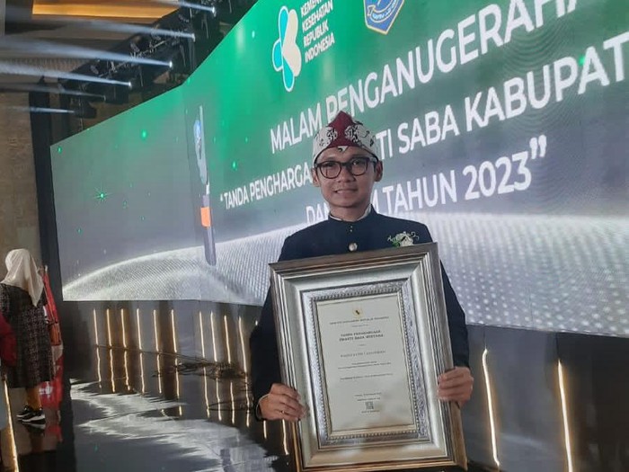 Bupati Lamongan Raih Penghargaan