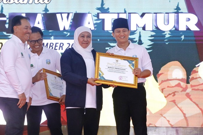 Bupati Trenggalek Raih Penghargaan