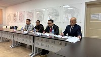 Pertemuan secara luring tersebut dilaksanakan di gedung kampus utama di prospek Leningradsky, Moskwa. Delegasi dari UPNVJ di hadiri oleh Dekan FISIP UPNVJ, S Bekti Istiyanto dan Ketua Jurusan Ilmu Komunikasi, Munadhil Abdul Muqsith didampingi oleh Atase pendidikan, Adi Nuryanto serta staff Zinsky. 