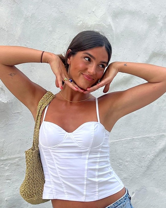 Tidak banyak informasi yang diketahui mengenai Gemma Pinto. Tapi dilaporkan bahwa ia merupakan lulusan jurusan Komunikasi, Marketing, dan Advertising. Foto: Instagram @gemmapinto