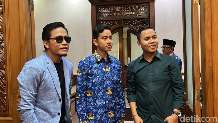 Gus Miftah bertemu Gibran Rakabuming Raka di Balai Kota Solo, Rabu (29/11/2023).
