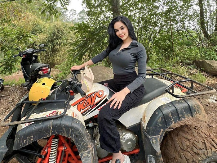 hana hanifah