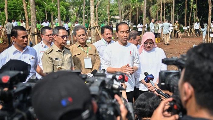 JIEP menjadi tuan rumah Gerakan Tanam Pohon Bersama yang dipimpin langsung oleh Presiden Joko Widodo. Begini potretnya.