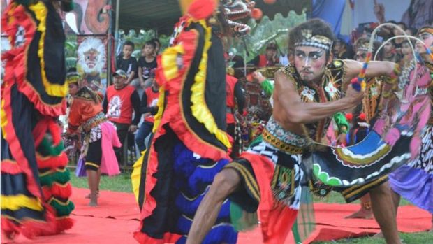 Jaranan Turonggo Yakso asal Trenggalek.