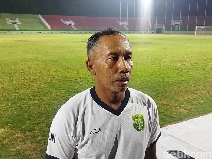 Karteker Persebaya Uston Nawawi