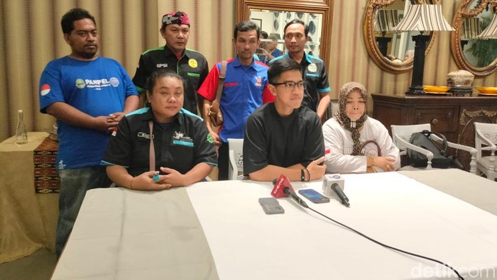 Ketua Umum PSI Kaesang Pangarep bertemu dengan komunitas pengemudi nusantara di Menteng. (Astrid Meishella/detikcom)