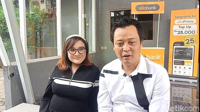 Kiki Amalia dan suami