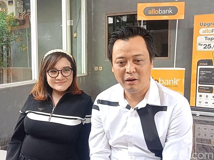 Kiki Amalia dan suami