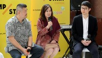 Foopak Bio Natura menandai era baru dalam industri kemasan dengan bahan biodegradable yang dapat terurai secara alami oleh mikroorganisme seperti bakteri, menjadi unsur-unsur yang ramah lingkungan. Bisa terurai dalam waktu maksimal 12 minggu, merupakan alternatif produk kemasan yang berkelanjutan dan ramah lingkungan, serta mampu mengurangi dampak negatif terhadap ekosistem.
