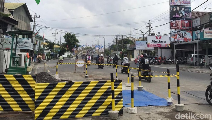 Kondisi lalu lintas di flyover Lempuyangan, Rabu (29/11/2023).