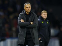 Newcastle Protes Penalti, Luis Enrique: Ini Sepakbola, Bukan Basket