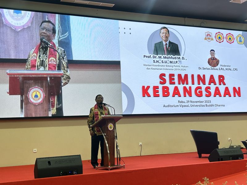 Mahfud Md di Universitas Budi Dharma
