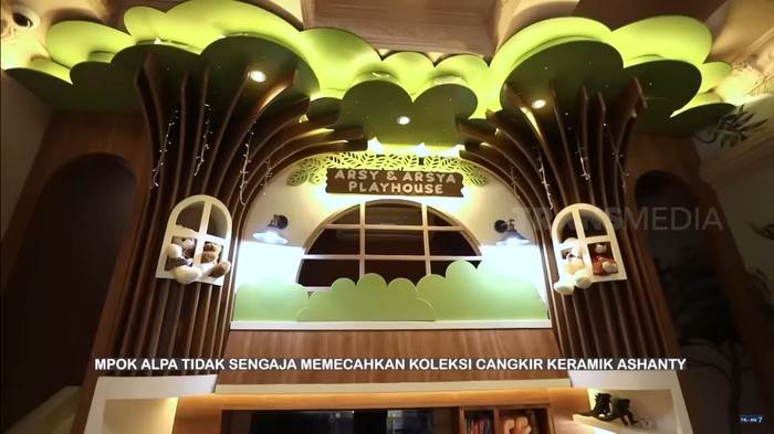 Mengintip Daleman Istana Cinere 2.400 M2 Punya Anang-Ashanty Mengintip Daleman Istana Cinere 2.400 M2 Punya Anang-Ashanty