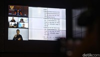 Sebelumnya pemohon menggugat dan menyebut pasal yang digugat telah melanggar prinsip kepastian hukum dengan mendalilkan adanya pelanggaran etik dalam pemeriksaan Putusan MK nomor 90/PUU-XXI/2023, sebagaimana putusan Majelis Kehormatan MK (MKMK). Terkait hal ini, dia mengatakan putusan MK nomor 90 itu tetap mempunyai kekuatan hukum yang mengikat.  