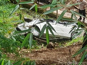 Jurang di Sumedang Jadi Akhir Kisah Sang Pengantin