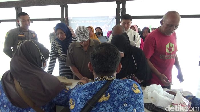 operasi pasar di lumajang