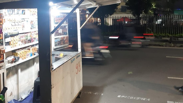 Pedagang Obat Kuat Kaki Lima