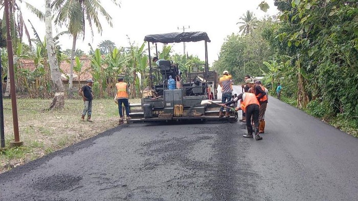 Perbaikan jalan di Sumsel ditargetkan selesai sebelum Nataru 2023.