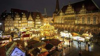 Pasar Natal di sekitar alun-alun pasar Bremen berlangsung mulai 27 November hingga 23 Desember. AP/Sina Schuldt  