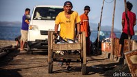 Pinjaman UMi berbuah manis karena meningkatkan hasil tangkapan nelayan.  