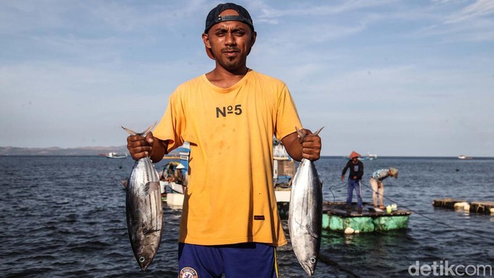 Senangnya Nelayan di Likupang Dapat Pinjaman UMi Nelayan menjadi salah satu mata pencaharian warga Likupang, Sulawesi Utara. BRI hadir memberikan dukungan lewat pembiayaan Ultra Mikro (UMi) untuk nelayan.