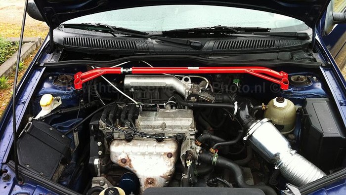 Strut bar Renault Megane Coupe.
