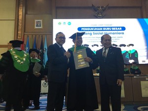 Zulhas Hadiri Pengukuhan 7 Guru Besar UIN Jakarta, Ada Burhanuddin Muhtadi