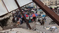 PBB memperkirakan bahwa lebih dari 234.000 rumah rusak di seluruh Gaza dan 46.000 rumah hancur, atau setara dengan 60 persen perumahan di wilayah tersebut. Jumlah rumah ini merupakan kediaman bagi sekitar 2,3 juta warga Palestina. Foto : Omar El-Qattaa/AFP